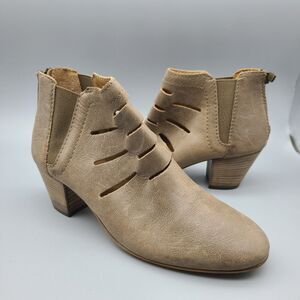 Aquatalia women ankle boots  Freida Waterproof Cutout brown leather Bootie sz 7